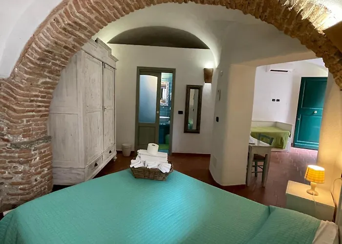 Ca' Du Batan Bed & Breakfast Spotorno
